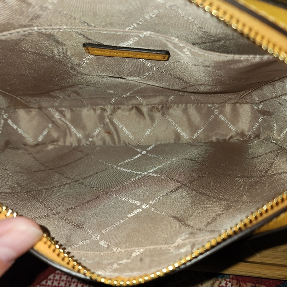 Michael Kors Jet Set Crossbody Goldenrod - Picture 3 of 7